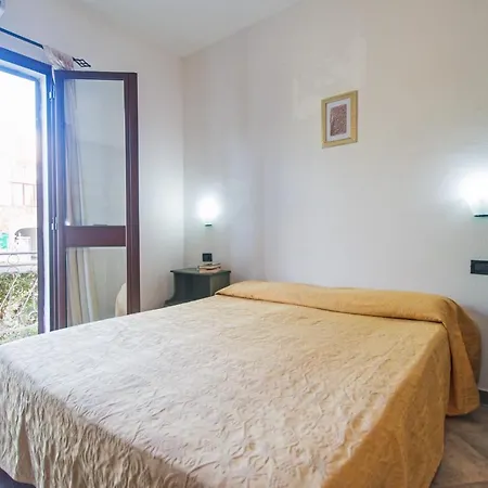 Residenza Gli Ontani 3* אורוסיי