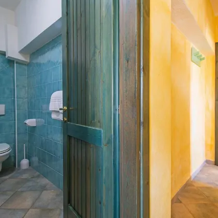 אתר נופש Residenza Gli Ontani 3*