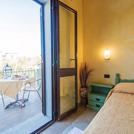 Residenza Gli Ontani אתר נופש אורוסיי